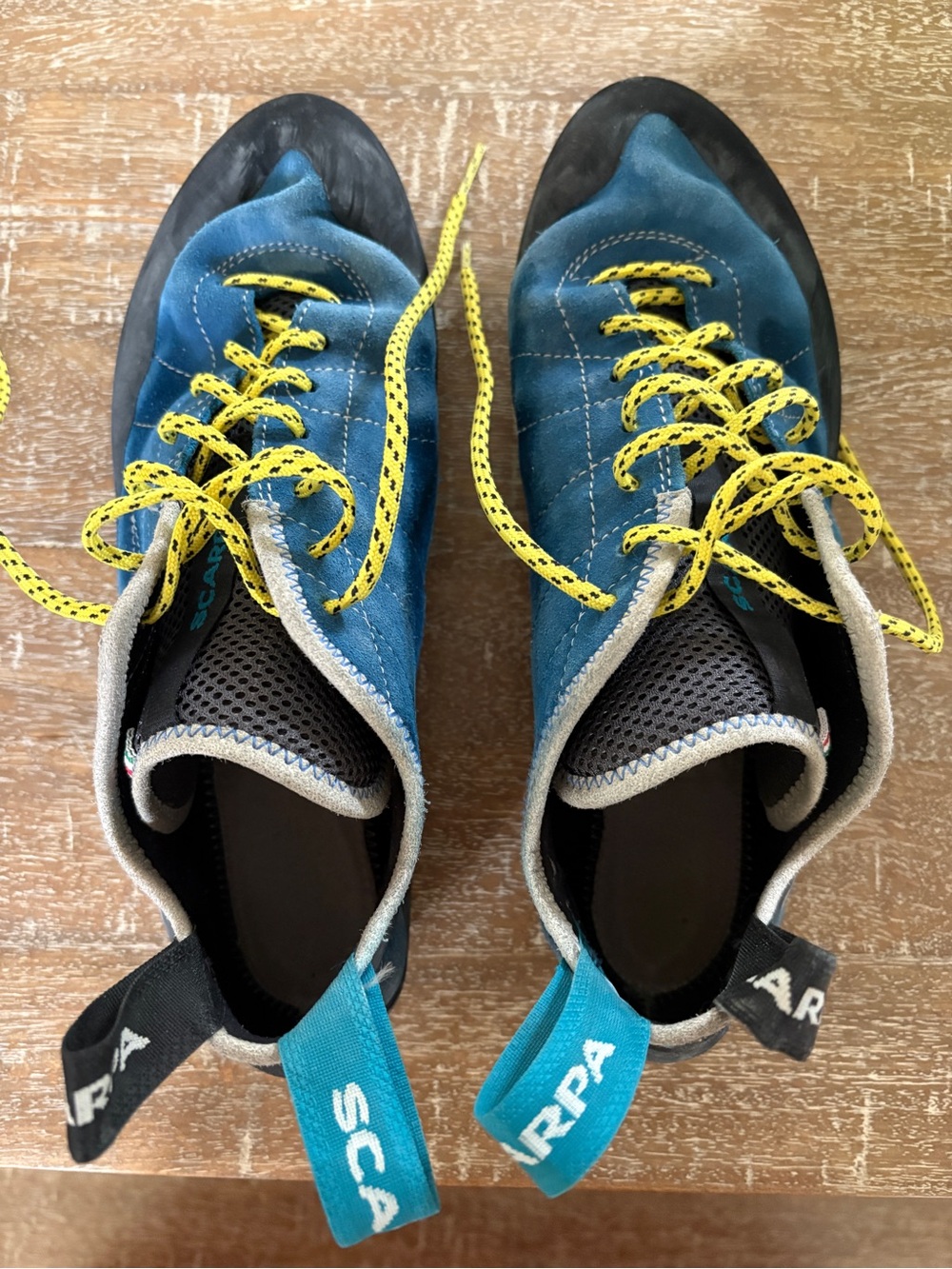 Scarpa Helix men’s climbing / bouldering shoes